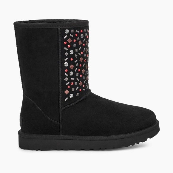 NIB Women Size 6 (Euro Sz 37) UGG W Classic Studded II Winter Ankle Boots Black - Picture 2 of 13